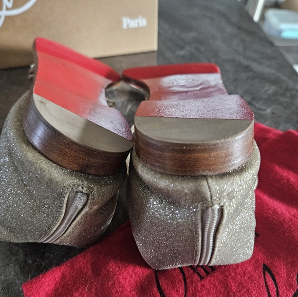 Louboutin sz 39.5 - Picture 4 of 11